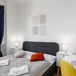 Quiet Apartment With Kitchen Near The Metro